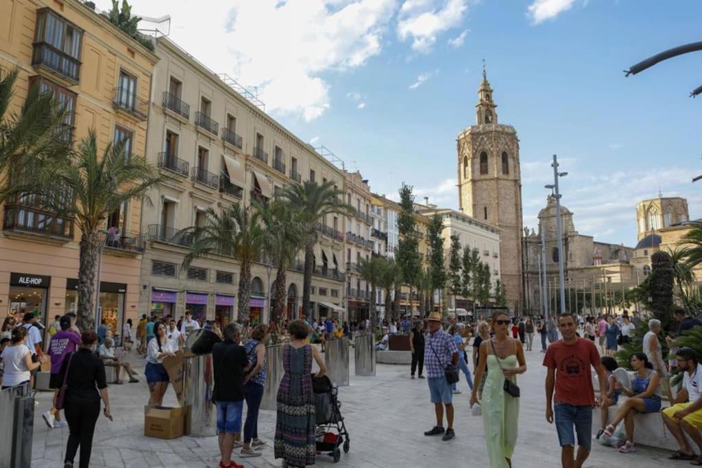 Noche Insolita En Yate De 16M A 2 Minutos De La Playa Valencia Eksteriør billede